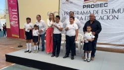 DIF Mazatlán realiza la entrega de becas PROBEC a más de 500 estudiantes de la zona urbana