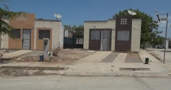 Rocha Moya afirma que el gobierno sigue avanzando con el programa de vivienda social