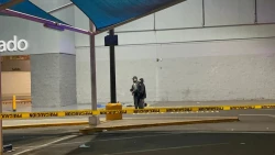 Ejecutan a joven afuera de supermercado en la México 68 al sur de Culiacán