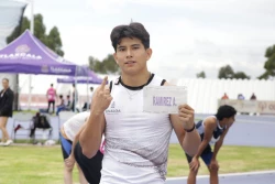 Ángel Ramírez hace historia con oro e impone marca en los 110 metros con vallas