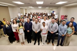 Secretaría de Salud entrega bases y recategorizaciones a 46 trabajadores del Hospital Pediátrico de Sinaloa 
