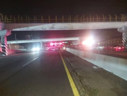 Muere pareja tras ser embestida en motocicleta sobre la carretera internacional México 15 de Mazatlán