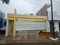 Vivienda es incendiada por grupo armado en el fraccionamiento Villa Bonita en Culicán