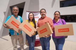 Beneficia Gobernador Durazo a más de dos mil docentes con entrega de computadoras: SEC