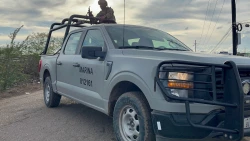 Hallan cuerpo de hombre con huellas de tortura al sur de Culiacán