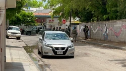 Ataque armado deja un hombre lesionado y vehículos con daños en la 10 de Mayo en Culiacán