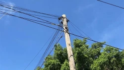¡Cuidado! Vecinos de Las Mañanitas en riesgo por infraestructura eléctrica deficiente