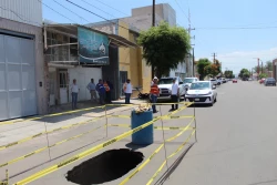 Oomapas repara hundimientos tras lluvias en Cajeme