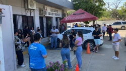 Mazatlecos aprovechan descuentos en licencias y trámites vehiculares