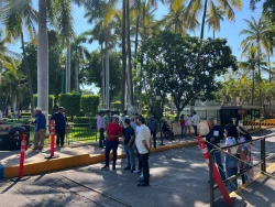 Productores toman Palacio de Gobierno en Culiacán