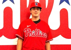 ¡RUMBO A LAS GRANDES LIGAS! IÑAKY MORENO FIRMA CON LOS PHILLIES DE PHILADELPHIA