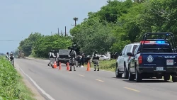 Hallan a hombre ejecutado con mensaje clavado en la espalda en Navolato