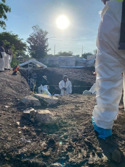 ¡Por fin!  recuperan los primeros cinco cuerpos de la fosa comun de Culiacán