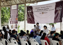 Entregan tarjetas de beca Rita Cetina en Navolato
