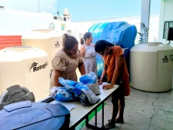Más de 200 familias de Escuinapa reciben tinacos y cisternas subsidiadas
