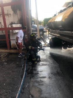Explosión de pipa en la Emiliano Zapata deja a una mujer lesionada en Mazatlán