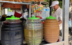 ¿Con agua fresca y café se disminuye el calor?