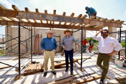 Supervisa Rocha  construcción de secundaria en Valle Alto