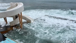Carpa Olivera continúa cerrada por mar de fondo en Mazatlán