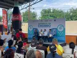Mil 500 familias mazatlecas se benefician con una regadera ecológica