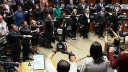 Entregan bastones de mando a nuevos ministros de la SCJN