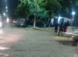 Explota patrulla en Fraccionamiento Esmeralda en Mazatlán