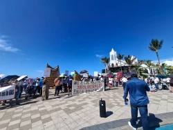 Trabajadores del SUNTUAS marchan en Mazatlán para exigir transparencia y respeto a prestaciones