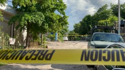 Asesinan a balazos a un joven frente a una vivienda en la colonia Cascadas, en Culiacán