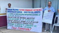 Se manifiestan en el ISSSTE Mazatlán por falta de medicamentos y tardanza en citas