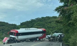 Accidente en la México 40 deja cierre parcial de la vía en Concordia