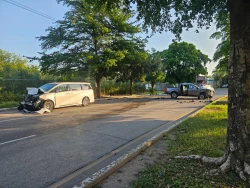 Intenso choque entre dos vehículos en Las Quitas, Culiacán