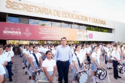 Nace la primera Banda de Guerra Monumental en Sonora con más de 180 estudiantes