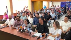 Docentes y administrativos activos de la UAS URS expresan respaldo a la reingeniería universitaria