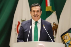 David Figueroa propone que diputados vivan en el distrito que buscan representar