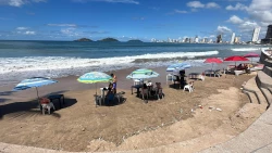 Disminuye oleaje en Playas Mazatlecas