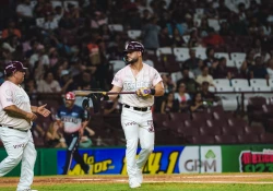 Tomateros de Culiacán abre serie ante jaguares en Nayarit