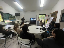 Taller de fotografía ambiental revela la belleza oculta del Estero del Yugo