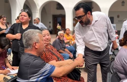 Entregan apoyos emergentes a comerciantes de Culiacán