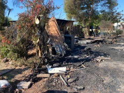 ¡Se quedaron sin nada! Se incendian dos casas en la ampliación Santa Luz de Los Mochis