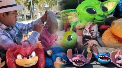 Joven mazatleco usa su talento y convierte la cáscara de coco en diversas figuras