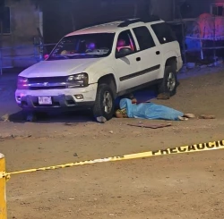 Mujer fallece al ser atropellada por su propio vehículo en Mazatlán