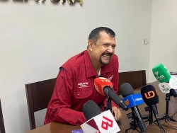 Sale en defensa de Imelda Castro el diputado Serapio Vargas