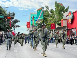 Adelitas y revolucionarios encabezan el desfile del 20 de noviembre en Culiacán