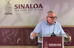 Destaca Rocha Moya programa especial para penales en Sinaloa