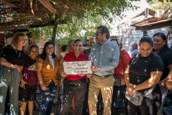 “Es muy buena oportunidad la que se nos está dando”: beneficiarias del programa Mujeres Emprendedoras por el Bienestar al recibir apoyo de Juan de Dios Gámez