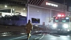 Vandalizan e incendian lote de autos de lujo en Culiacán