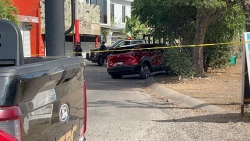 Enfrentamiento armado en Santa Fe, deja cuatro civiles lesionados y dos vehículos asegurados en Culiacán