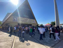 Más de 35 mil personas llegan al Templo de la Lomita