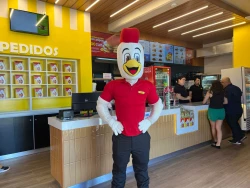 Inaugura Puro Pollo su tercera sucursal en Culiacán