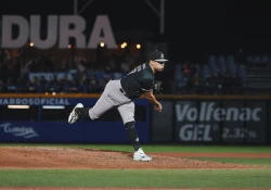 Charros se apunta el primero sobre Tomateros 9-8